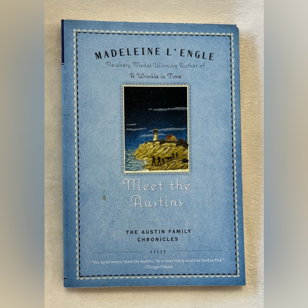 5/$7 📚 Meet The Austins by Madeleine L’Engle